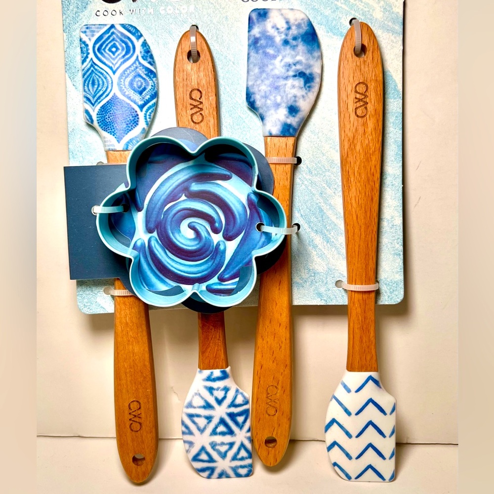 Set of 4 Mini IKAT Blue Silicone Spatulas + Blue Metal Flower Cookie Cutter
